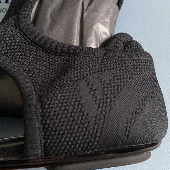 Beautiful Prada shoes Size 38 1/2 - Picture 6 of 8